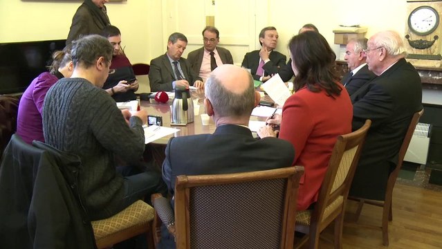 [Entretien] Le groupe UMP présente à la presse sa proposition de loi sur la réforme des rythmes scolaires