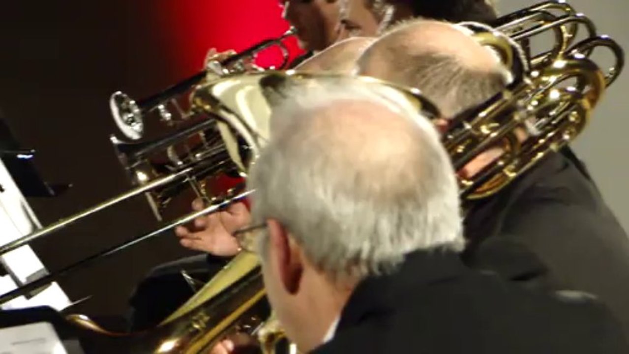 Pizzicato Polka par l'Harmonie de Nissan