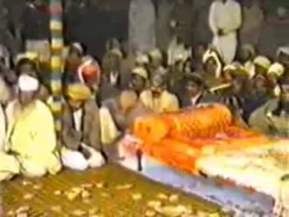 NUSRAT FATEH ALI KHAN - Astan Hey Ye Kis Shah-hey Zeeshan Ka Marhaba Marhaba