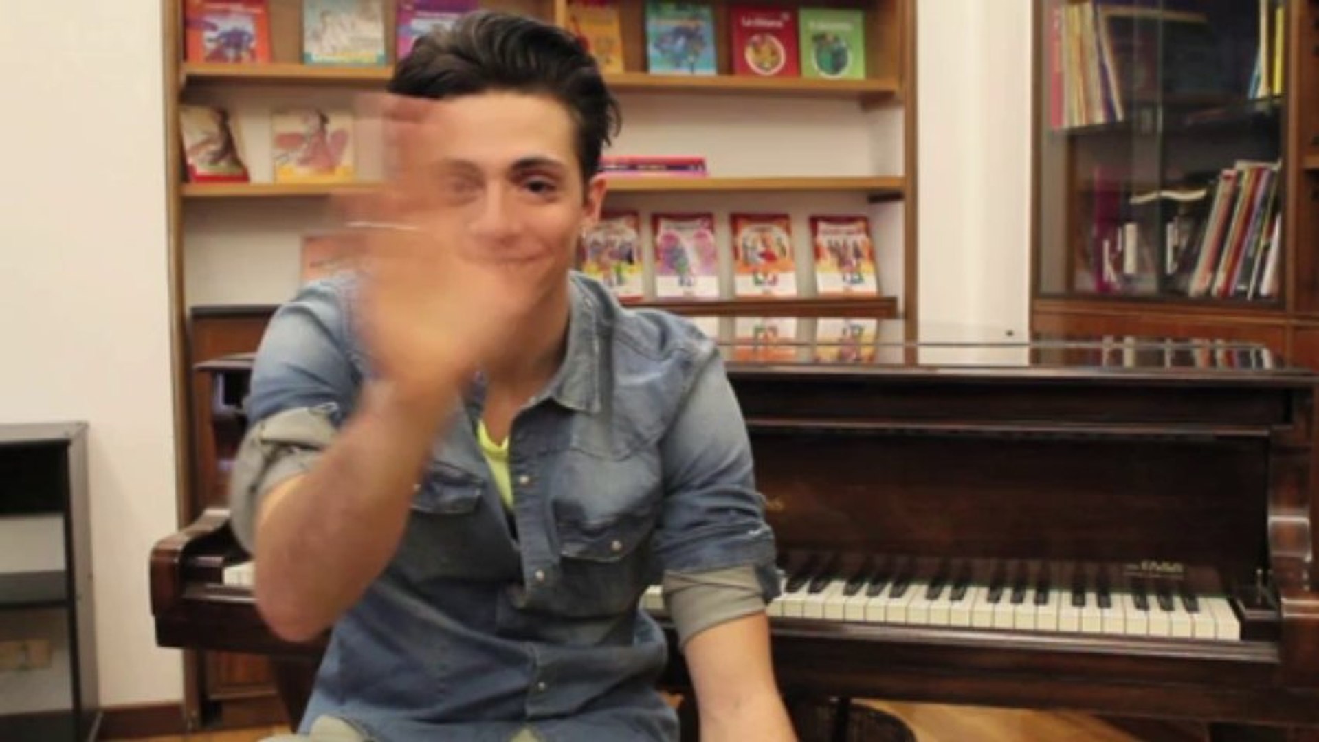 Alessandro Casillo fan of famous b-street