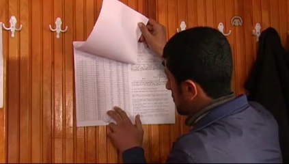 Köyde imam dışındaki bütün seçmenin soyadı "Marangoz"