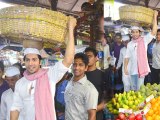 Varun Dhawan Sells Vegetables | Main Tera Hero
