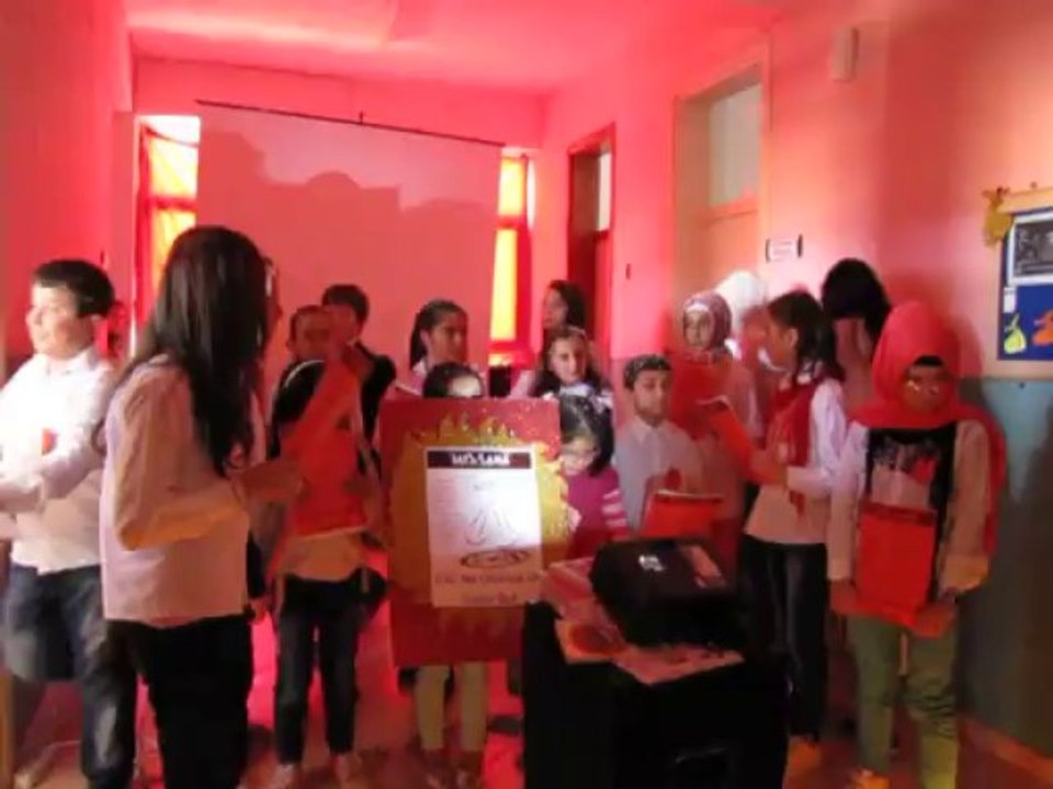 TİYATRO KULÜBÜ ÖĞRENCİLERİNDEN ORATORYO