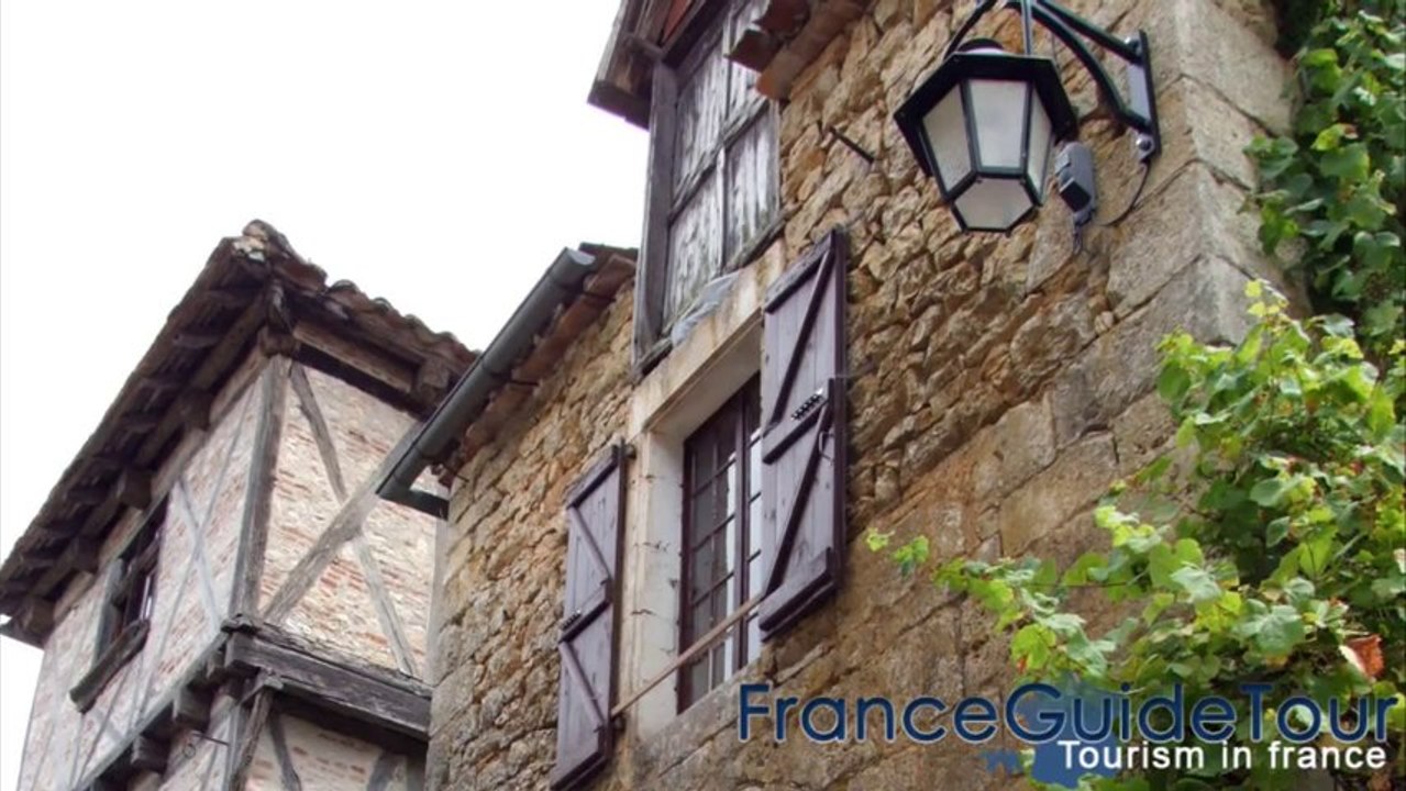Saint Cirq Lapopie (Midi-Pyrénées, Lot, franceguidetour, notrebellefrance, tourisme)