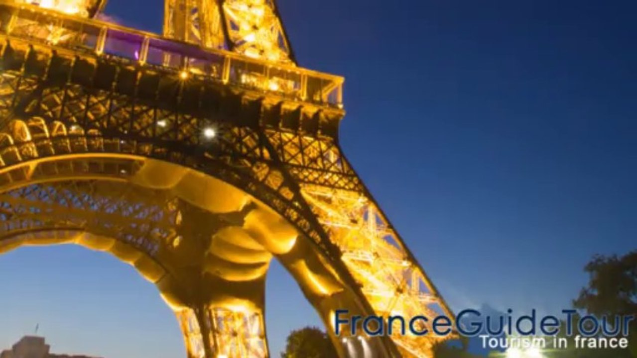La Majestueuse Tour Eiffel de Paris (Franceguidetour, tourisme à Paris)