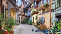 Eguisheim, l'un des plus beaux villages de France (Alsace, Haut-Rhin, franceguidetour)