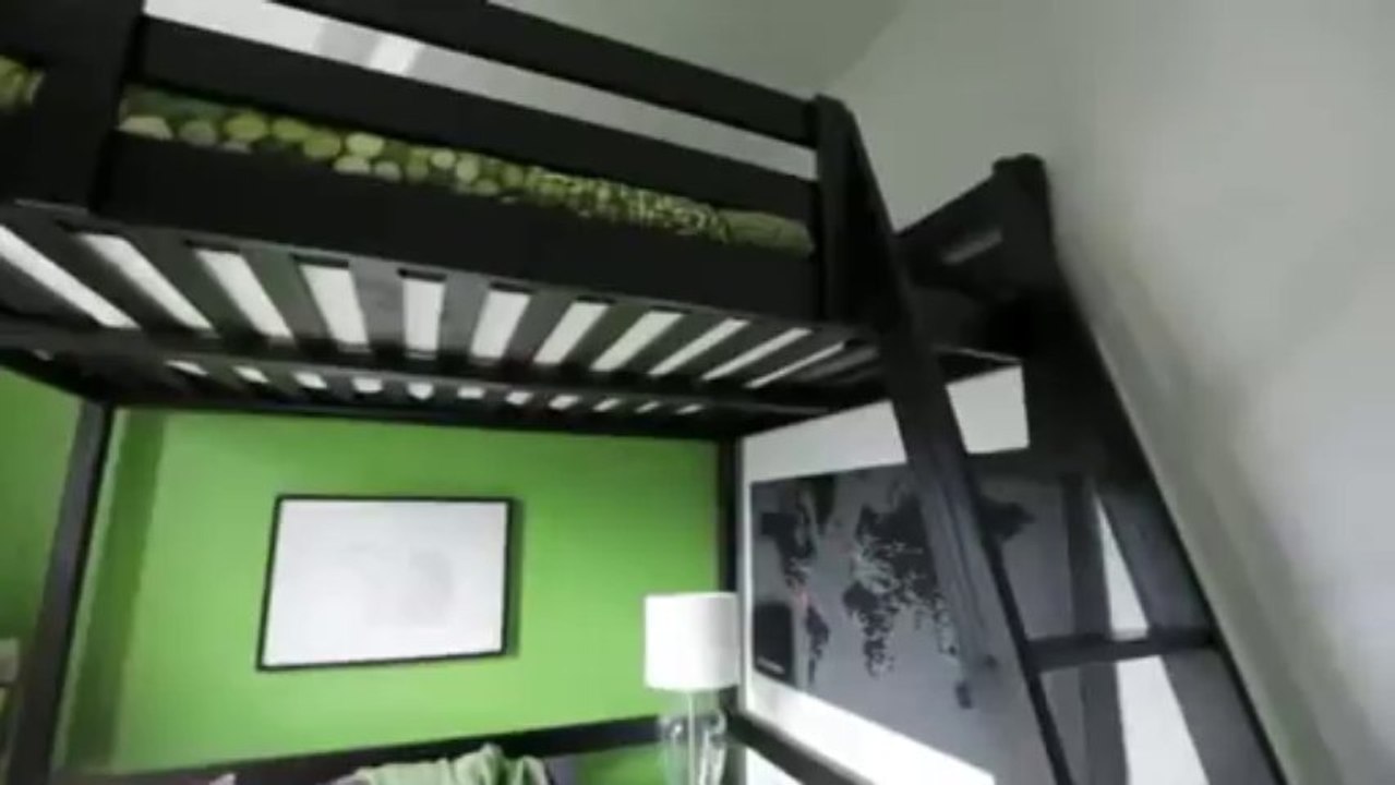 Small Kid's Room Makeover_clip6