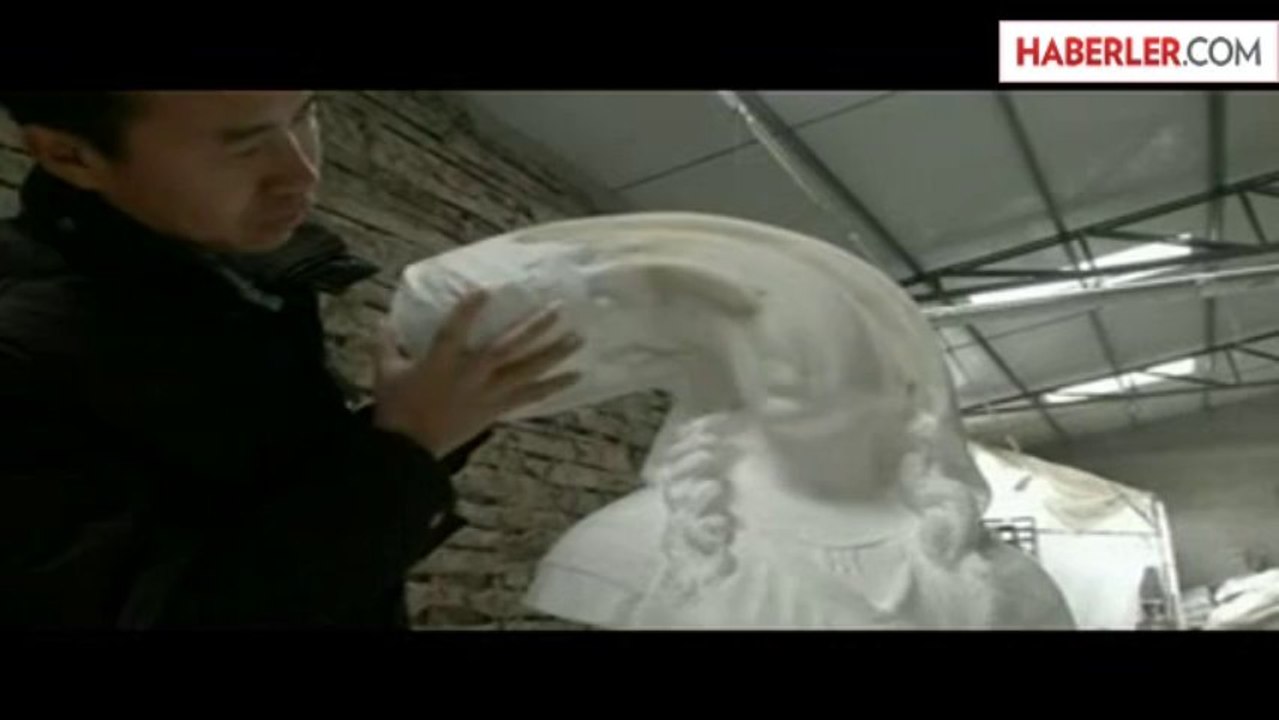 Çinli Sanatçının 'Esnek' Heykelleri