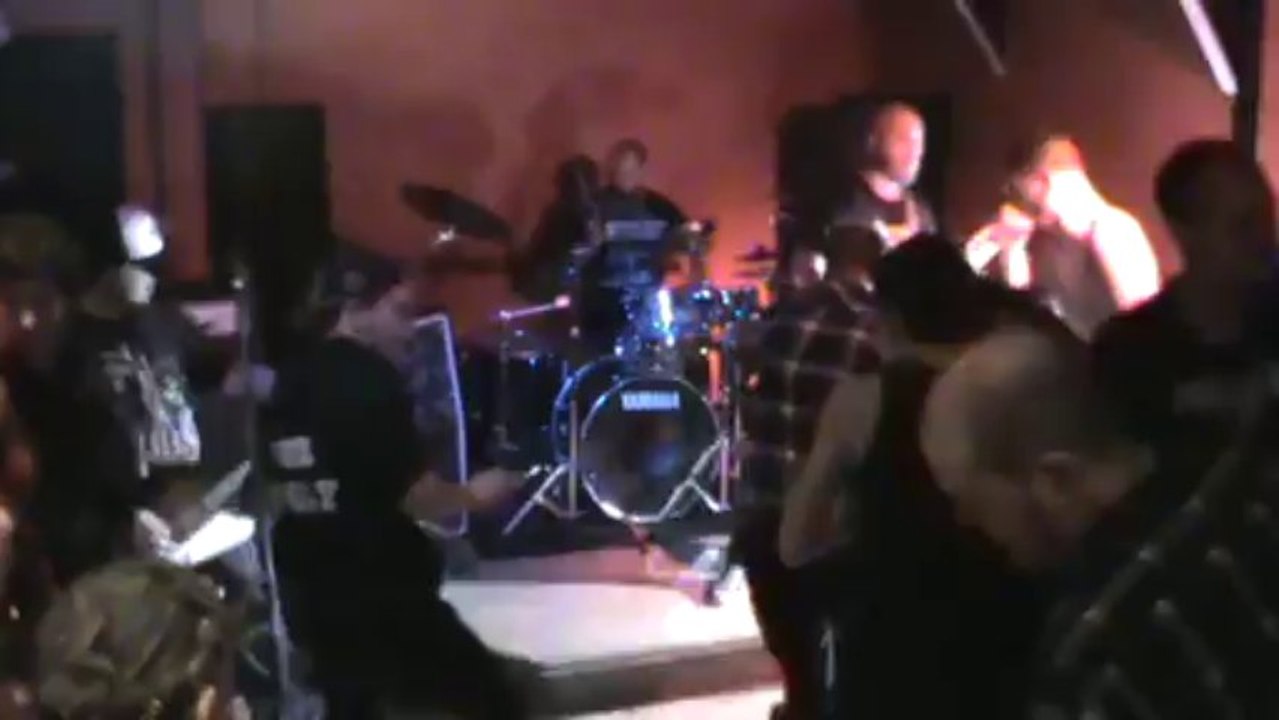 As We Bleed  20.10.2012 au Tennessee Le Havre part 03