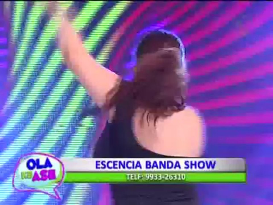 Banda Show Escencia hizo bailar al público con su último éxito 'Nos vamos' (1/2)
