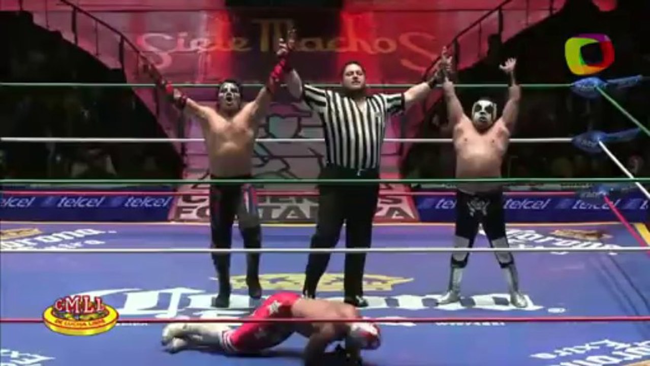 Astral & Pequeño Halcón vs Pequeño Universo 2000 & Pequeño Warrior