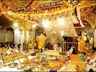 Nirmal Singh Nagpuri (Hazoori Ragi Sri Darbar Sahib Amritsar) - Aarti