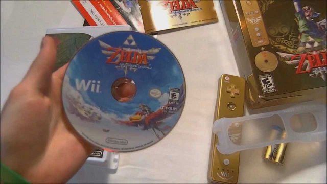 The Legend of Zelda: Skyward Sword Unboxing