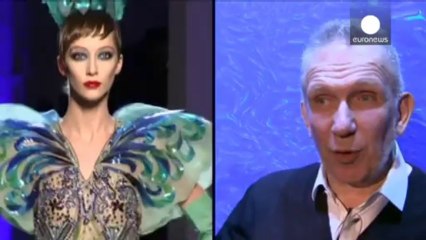Paris'te Gaultier kelebekleri ve Elie Saab şıklığı