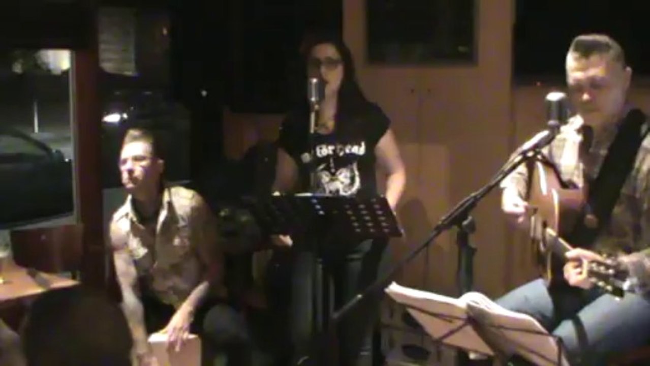 Ally & The Desperaduo au St Michel Le Havre 25.10.2013 Ray Charles hit the road jack