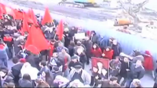 Grup Yorum - Sür Gerilla