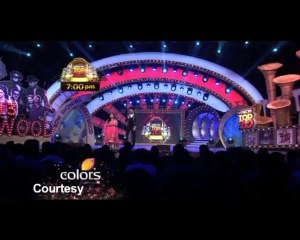 Mirchi Top 20 Manish Paul Bharti Singh take dig at Aamir and Farhan