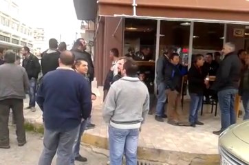 Μπλόκο στην ΔΟΥ Πατρών με άλογα