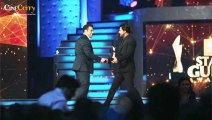 Shahrukh-Salman Hug At The Star Guild Awards 2014