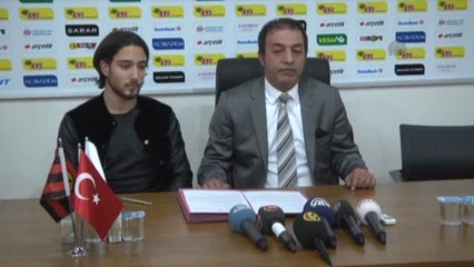 Eskişehirspor Tarık Çamdal İle İmzaladı