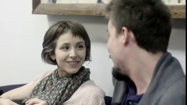 24 Exposures - Clip: Photo Shoot