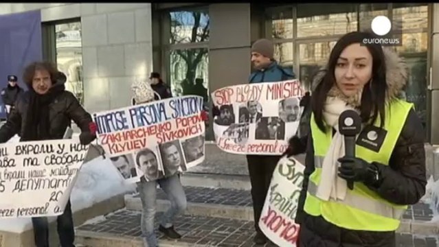 Ucraina tra stallo politico e violenza, opposizione imporre sanzioni contro oligarchi