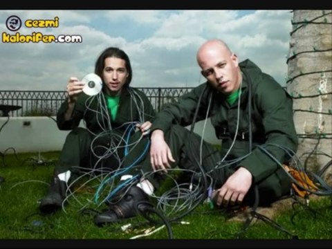 Infected Mushrooms - Becoming Insane