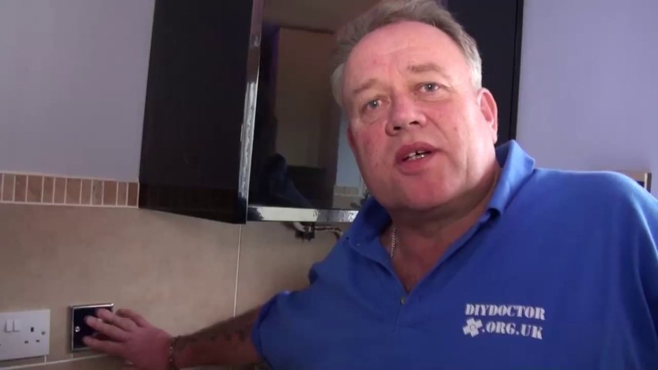 Domestic Electricity Demonstration Part 04 - Ring Main Radial Circuits  Fuses and Amps