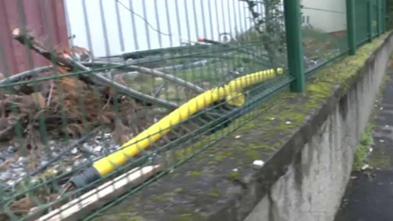 LES  W-D.D. MICHOU NEWS - 25 NOVEMBRE 2013 ED. DU 19 Heures -  LE CHANTIER STADE NAUTIQUE - REPORTAGE.