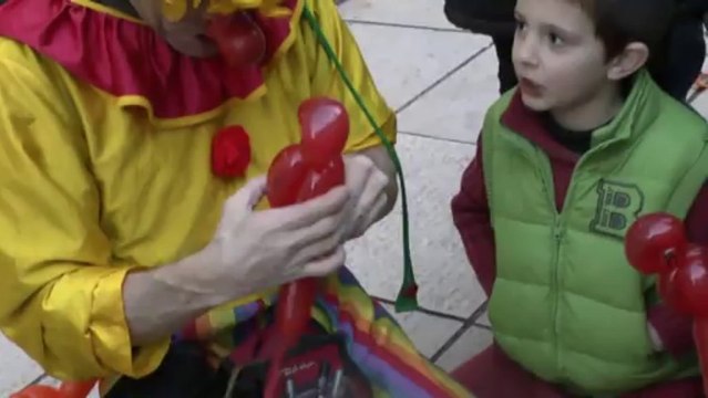 LES W-D.D. MICHOU NEWS - 14 DECEMBRE 2013 - NOEL PYRENEEN - ANIMATIONS CENTRE VILLE.