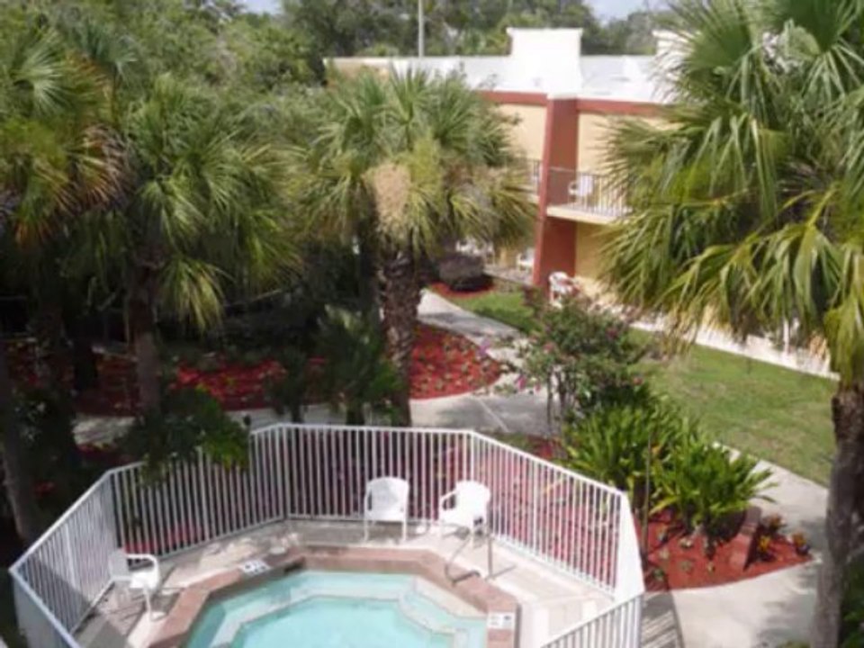 Hotels near convention center