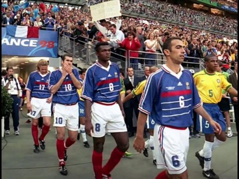Marseillaise lors de la finale coupe du monde 1998 - YouTube