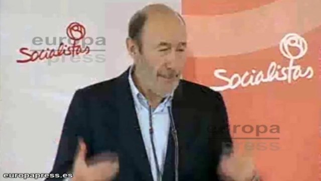 Rubalcaba: Rajoy empobrece a la clase media