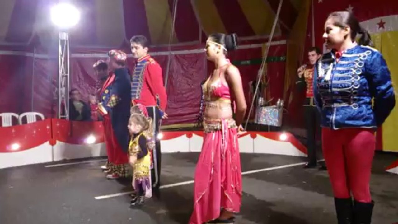 CIRQUE A NEUVES MAISONS INTERMARCHER