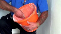 How to use a bucket trowel for cleaning buckets properly