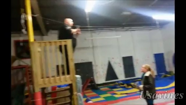 Les plus gros FAILS de Janvier - Des gamelles, du sport et des gars débiles!