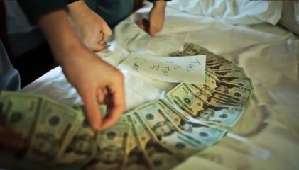 Charity Tips A Hotel Cleaner $500!!