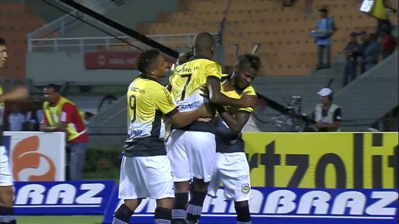 São Bernardo derrota o Corinthians no Pacaembu