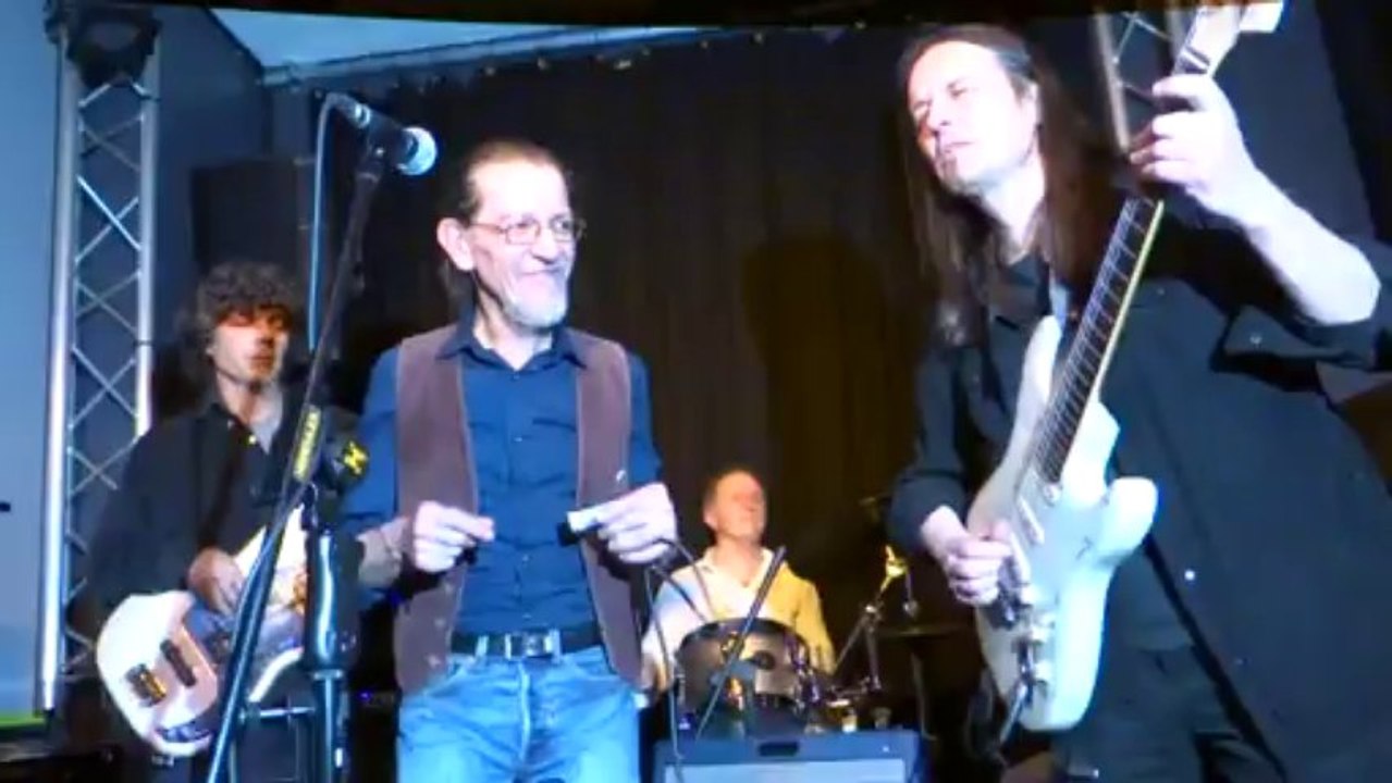 DESNOS MICHEL PRESENTE THE BLUES BAND SURVILLE AU MELROSE CAFE  24 1 2014 A AGDE