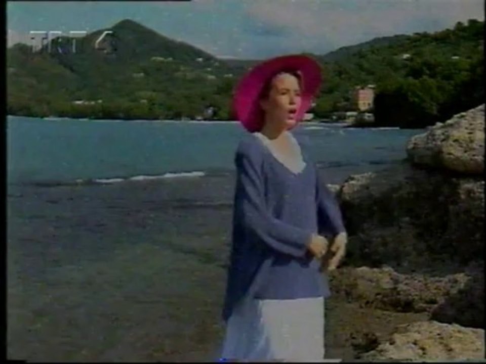 Seher Dilmaç   Bir yaz günü tanışmıştık ne de tatlı sevişmiştik