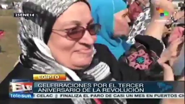 A tres años del derrocamiento de Hosni Mubarak egipcios celebran