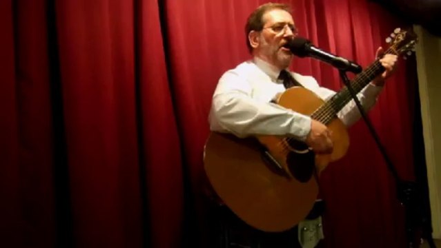 Gavin Anderson sings Robert Burns