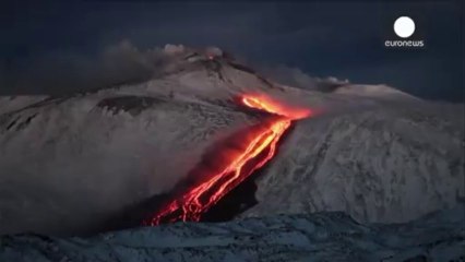 La erupción del Etna no causa daños materiales