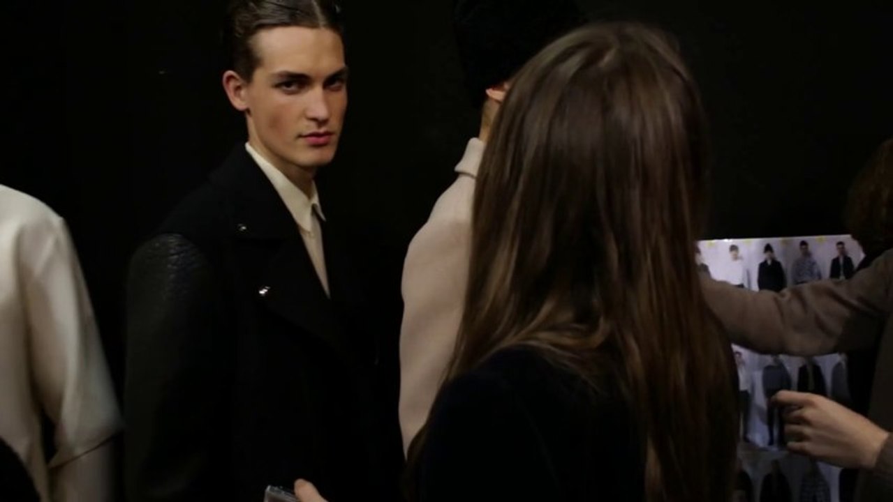 Sous les jupes des garçons #1 : Carven