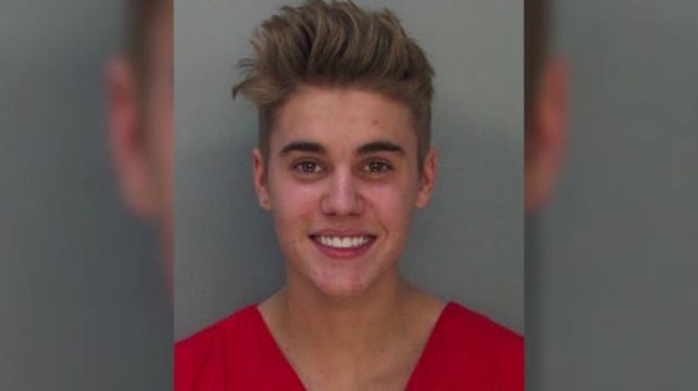 Justin Bieber vu près de bouteilles d'alcool, ne compte pas suivre de cure