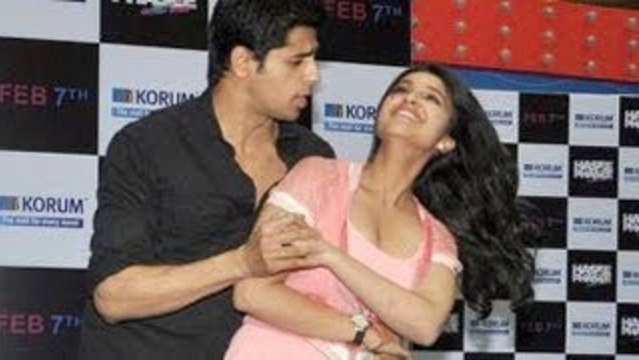 Parineeti Chopra & Sidharth Malhotra Promotes Hasee Toh Phasee @ Korum Mall !