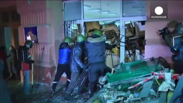 Ukrainian government threatens state of emergency after protesters occupy Ministry of Justice