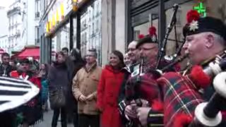 BALADE CELTIQUE du 11 janvier 2014 rue de La Jonquière Paris 17e, arrêt devant le magasin d'une sympathique commerçante