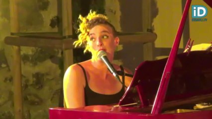 AGDE : Barbara Weldens - Où sont mes nichons