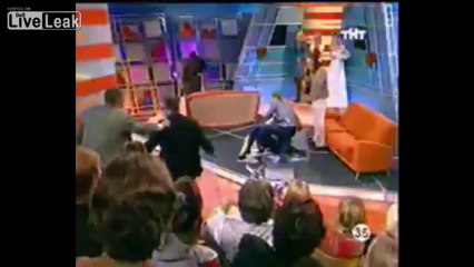 Zadymy w Rosyjskim reality show - niezła kompilacja! [www.iSOFA.pl]